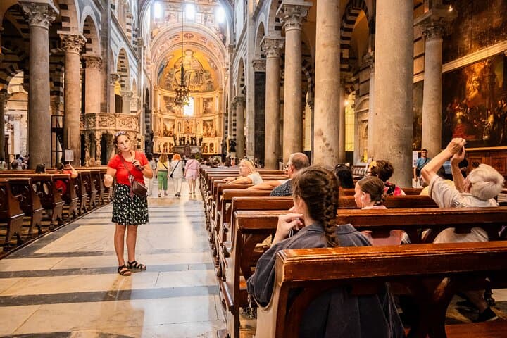 Tour guidato della Piazza dei Miracoli con biglietto per la Torre Pendente (opzione) — foto 5