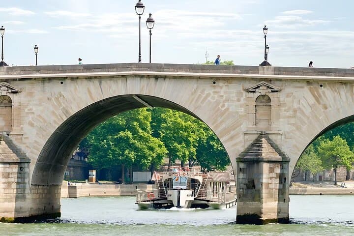 Croisière touristique de 1 heure sur la Seine depuis la Tour Eiffel — photo 4