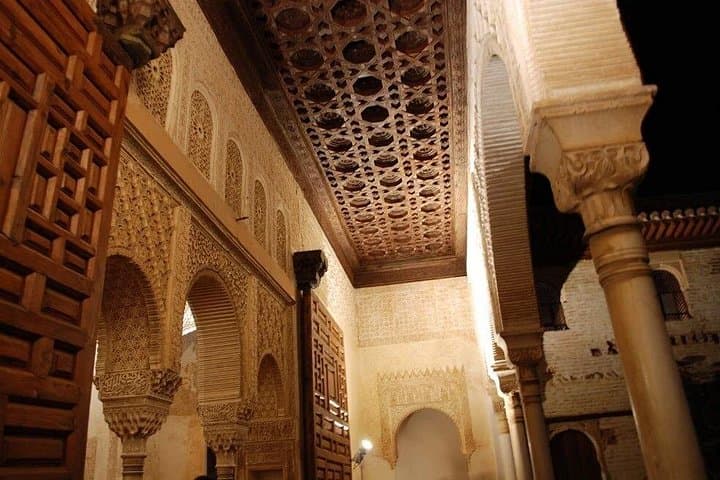 Tour Nocturno Privado de la Alhambra en Granada — foto 5