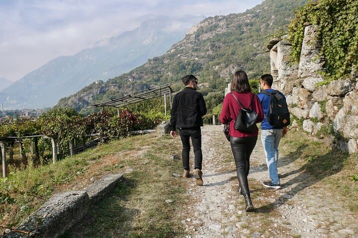 Mit Edo - Die vergessenen Weinstraßen des Piemont · Ab Turin