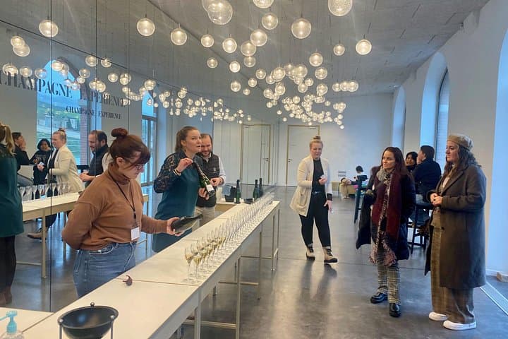 Excursion en petit groupe Moët et Chandon Pressoria Champagne depuis Paris