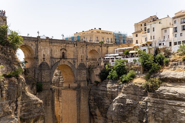 Ronda e Setenil de las Bodegas, terra di contrasti