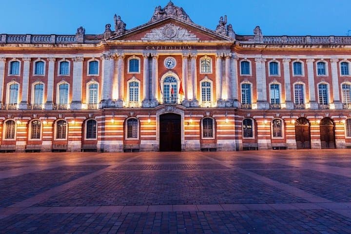 Juego de ruta cultural en el centro histórico de Toulouse — foto 3