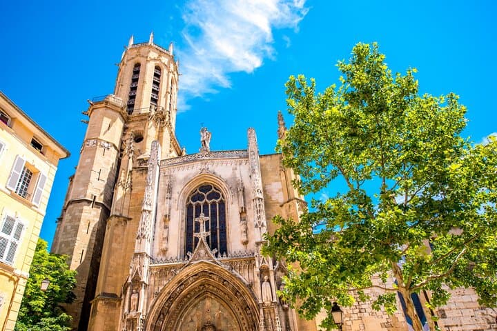 Private Tour von Aix en-Provence und Cassis