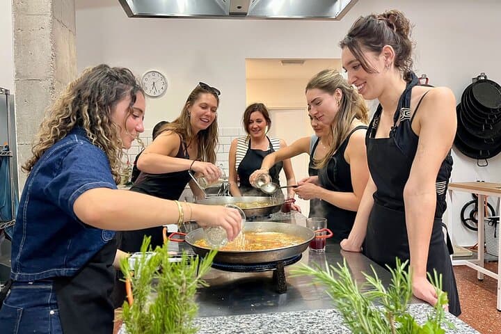 Cours de cuisine de paella et atelier de sangria à Valence — photo 4