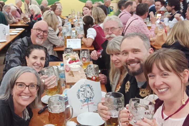 Asientos en el Hofbrau Tent para Oktoberfest — foto 4