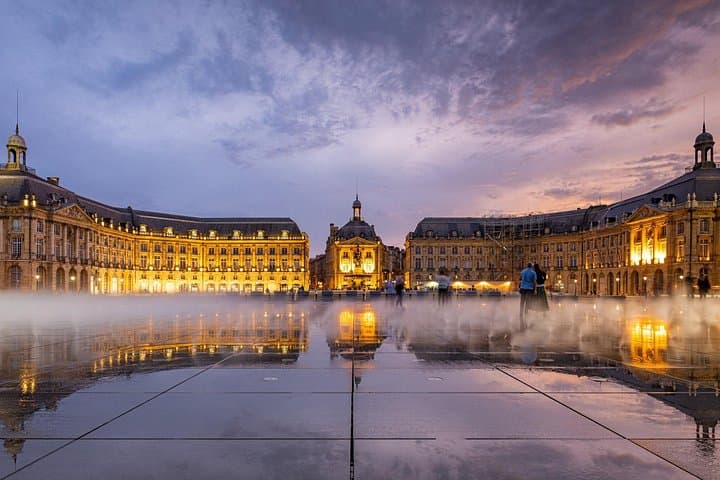 Bordeaux Prestige Tour 18. Jahrhundert Stadtbesichtigung und Weinprobe — Foto 4