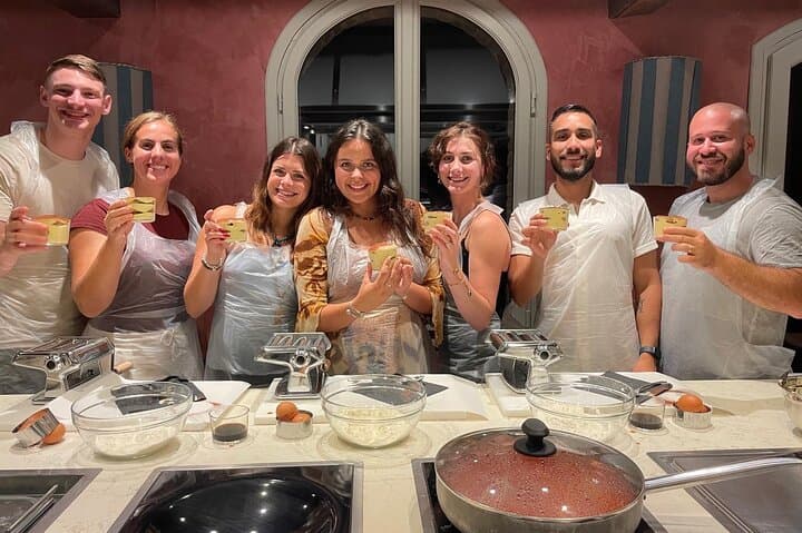 Venedig: Pasta- und Tiramisu-Kochkurs mit feinem Wein — Foto 4