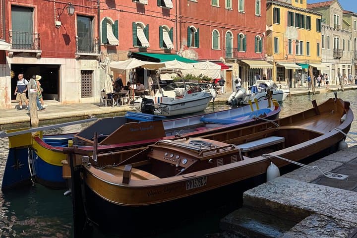 Entdecken Sie Murano, Burano und Torcello in einem semi-privaten Bragozzo