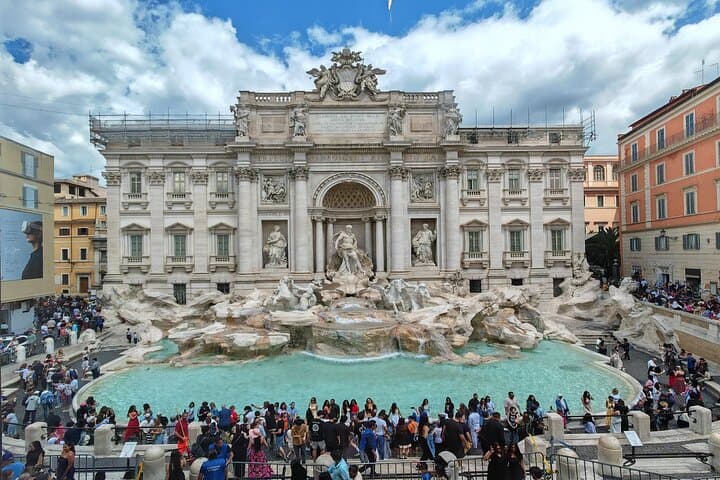 Tour Privato WOW di Roma: Vaticano, Colosseo, Piazze, Auto e Pranzo — foto 3