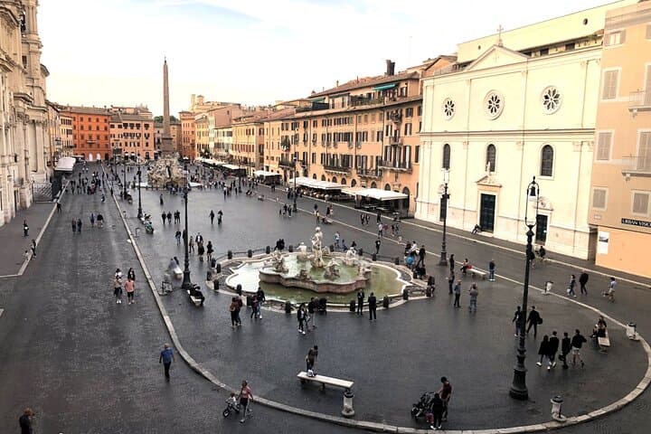Tour Privato WOW di Roma: Vaticano, Colosseo, Piazze, Auto e Pranzo — foto 4