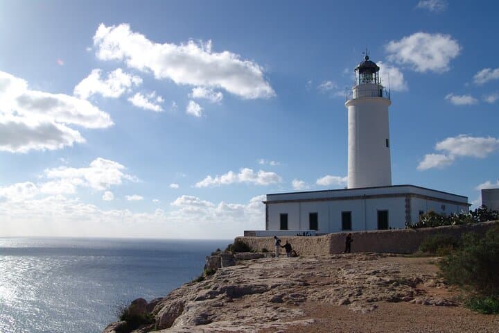 Excursión de un día a Formentera desde Ibiza en autobús