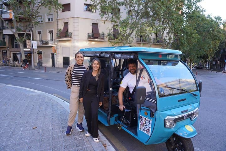 Barcelona: Tour en Tuk Tuk — foto 3
