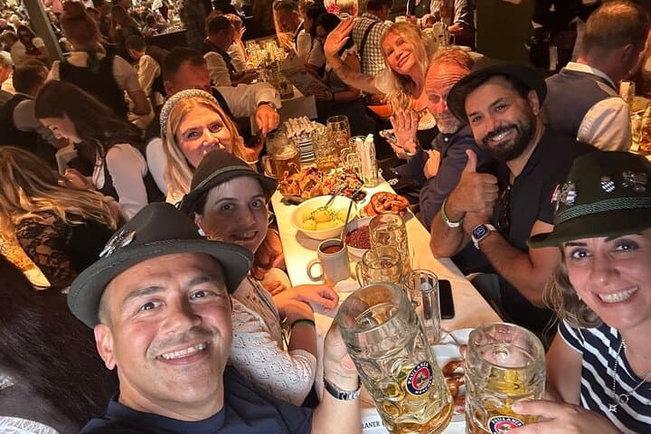 Oktoberfest Monaco: Prenotazione posti per pranzo/cena nella grande tenda della birra — foto 5