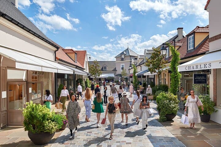 La Vallee Village Shopping Outlet da Parigi — foto 5