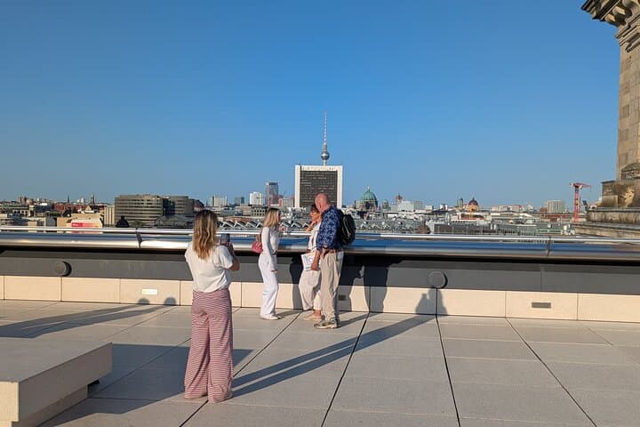 Tour Espresso del Distretto Governativo con Visita al Reichstag e alla Cupola — foto 3