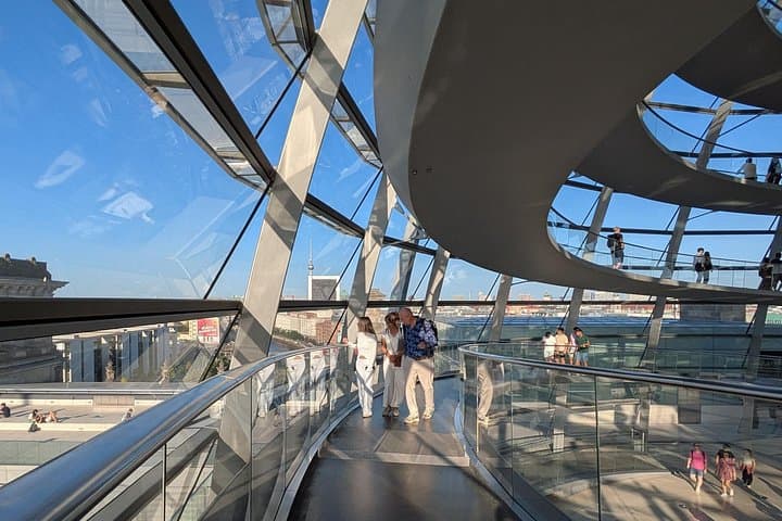 Tour Espresso del Distretto Governativo con Visita al Reichstag e alla Cupola