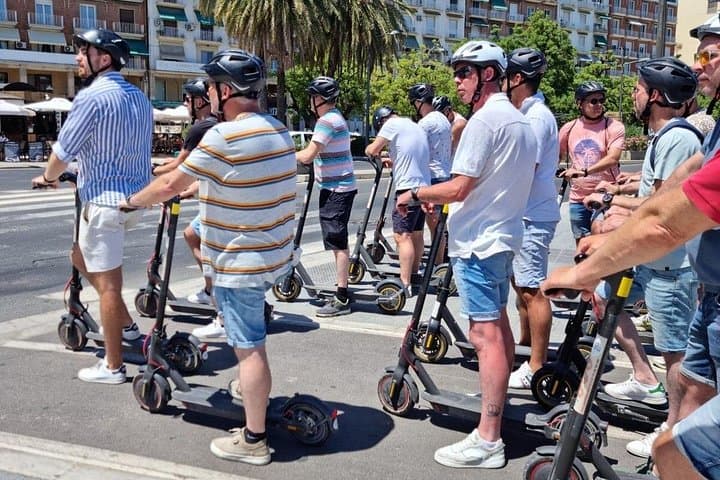 Tour Privato in E-scooter alla Città delle Arti e delle Scienze — foto 4