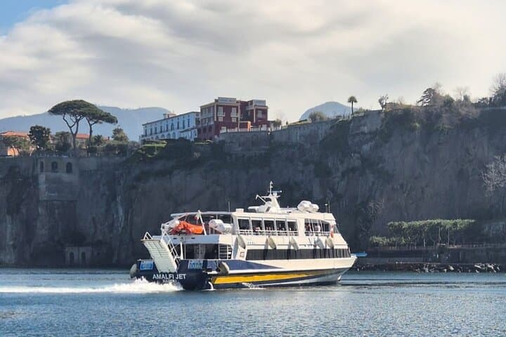 Trasferimenti in Traghetto tra Sorrento e Amalfi — foto 3