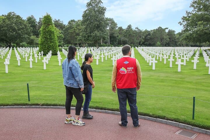 Excursión de un día a las playas del Día D en Normandía y el Cementerio Americano desde París — foto 1