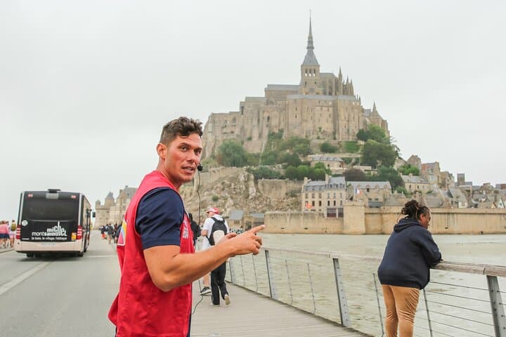 Viaggio di 2 Giorni in Normandia: Spiagge dello Sbarco e Mont St Michel da Parigi — foto 2