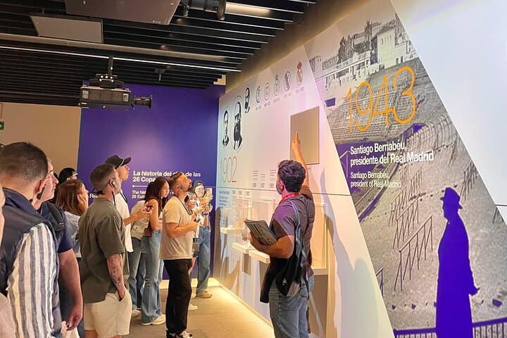 Madrid: Geführte Tour durch das Santiago Bernabeu und Real Madrid — Foto 4