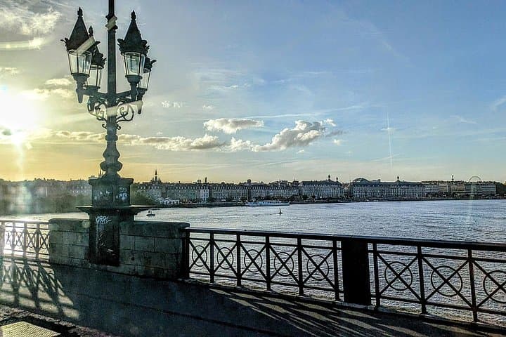Tour de Prestigio de Burdeos: Recorrido por la Ciudad del Siglo XVIII y Cata de Vinos — foto 3