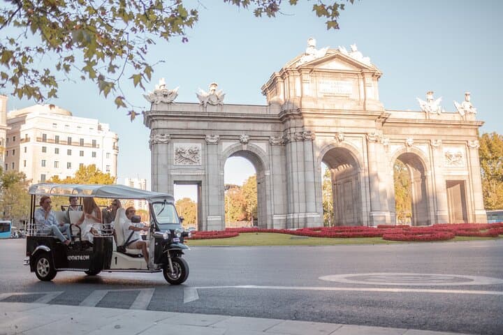 Visite Expert de Madrid Plus en Eco Tuk Tuk Privé — photo 2