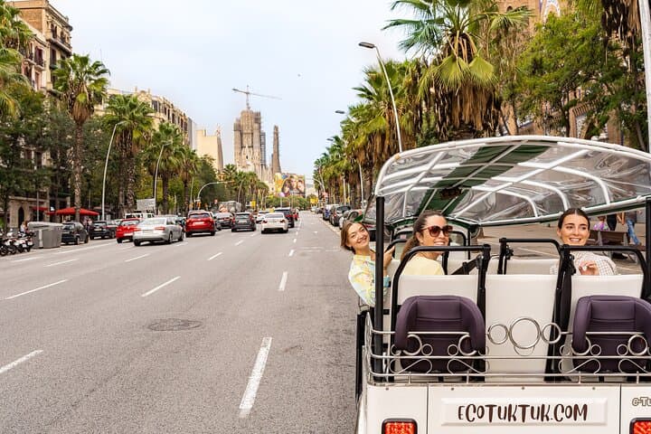 Tour en Eco Tuk Tuk por Barcelona — foto 4