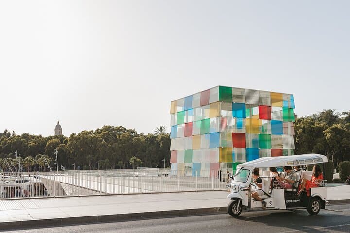 Malaga Private Eco Tuk Tuk Expert Tour — photo 1