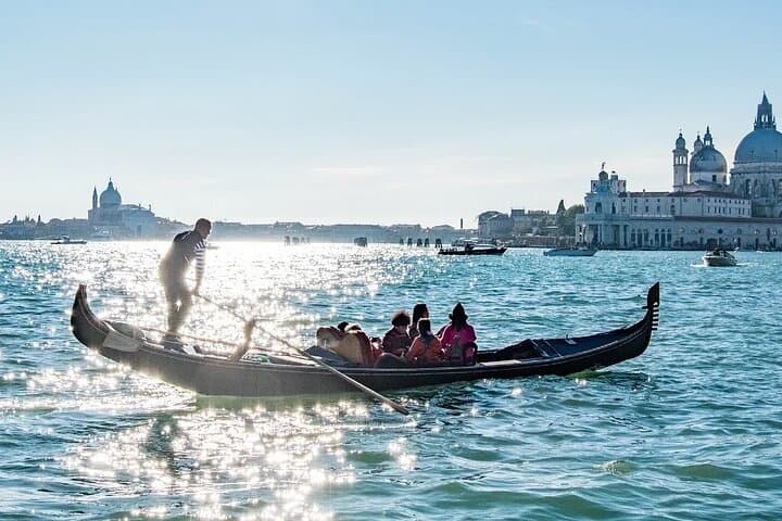 Stadtzentrum-Walking Tour in Venedig & Gondelfahrt Erlebnis — Foto 3