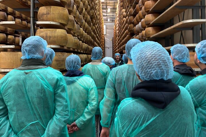 Visite gastronomique du Parmesan et du Balsamique avec le Musée Ferrari