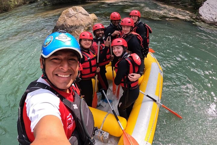 Rafting en Aguas Bravas y Piscinas Naturales en Montanejos desde Valencia — foto 2