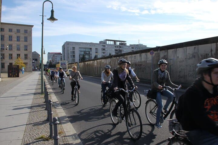 Berlin : Visite guidée à vélo du Mur de Berlin et du Troisième Reich — photo 2