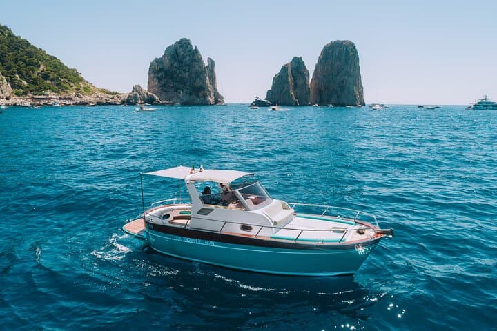 Privater Bootsausflug nach Capri von Sorrento, Positano oder Amalfi