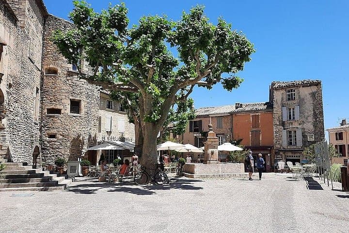 Tour di Gordes, Roussillon e Fontaine-de-Vaucluse — foto 4