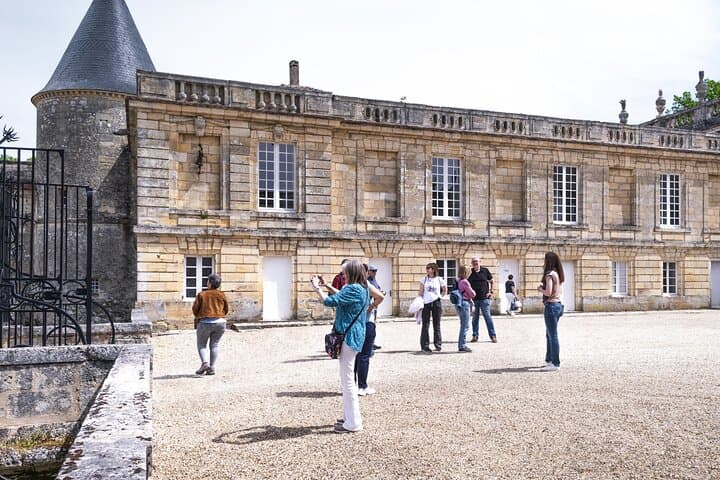 Tour del Vino di Saint-Émilion e Pomerol: Degustazioni, Pranzo e Guida WSET — foto 2