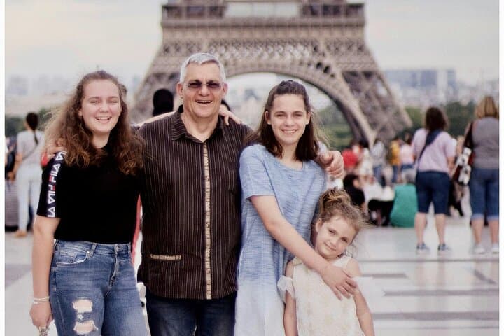 Tour de la Torre Eiffel con acceso a la cima y pasteles franceses