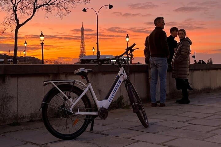 Paris: Kleine Gruppen Highlights E-Bike Geführte Tour — Foto 5