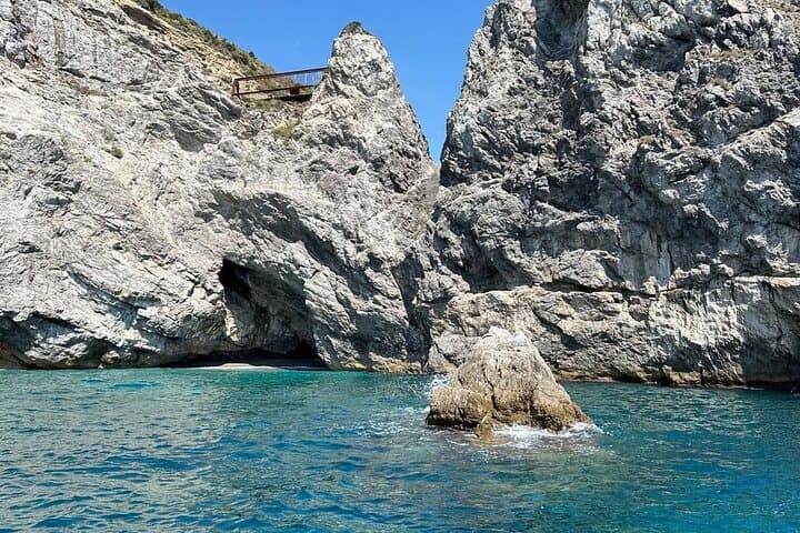 Privater Bootsausflug an der Amalfiküste ab Amalfi — Foto 2