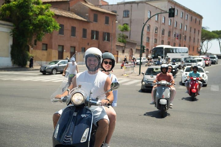 Tour in Vespa a Roma con Fotografo Professionista — foto 4