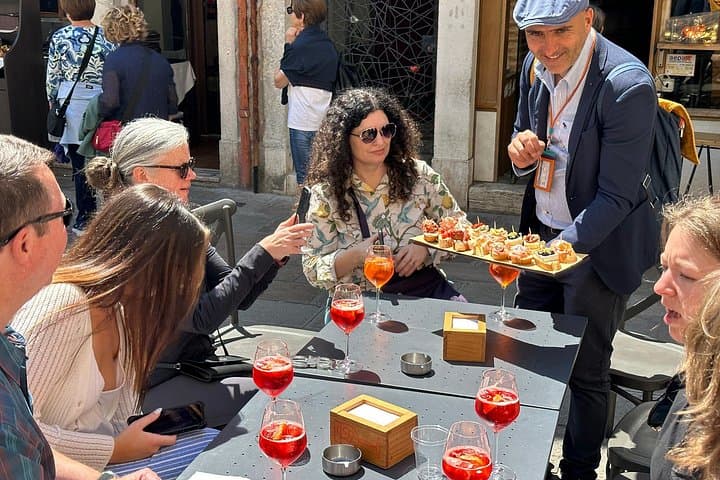 Venetian Cicchetti Street Food und Sightseeing-Walking Tour — Foto 2