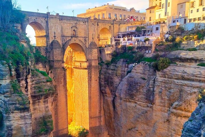 Tagesausflug nach Ronda und Setenil de las Bodegas von Malaga — Foto 3