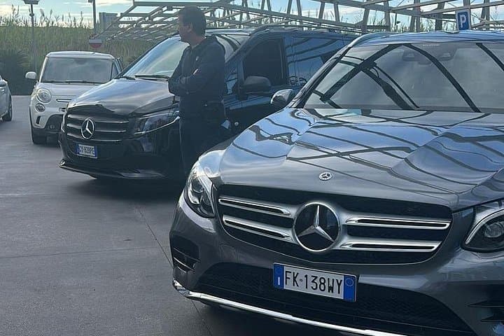 Transfer von Maiori nach Neapel mit einem professionellen Fahrer — Foto 3