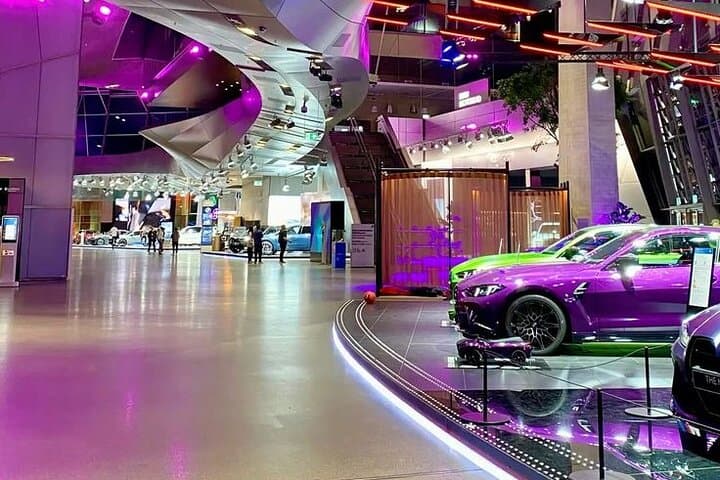 Tour Privato Guidato del Museo BMW di Monaco e BMW Welt — foto 4