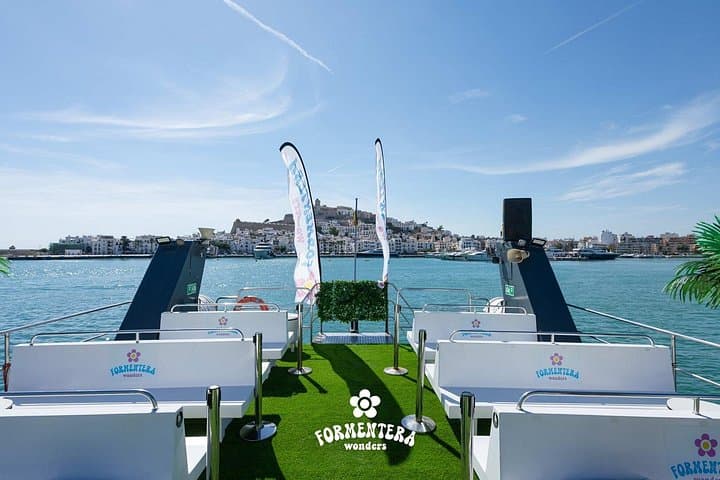 Escursione in barca a Formentera da Ibiza con open bar e festa al tramonto — foto 5