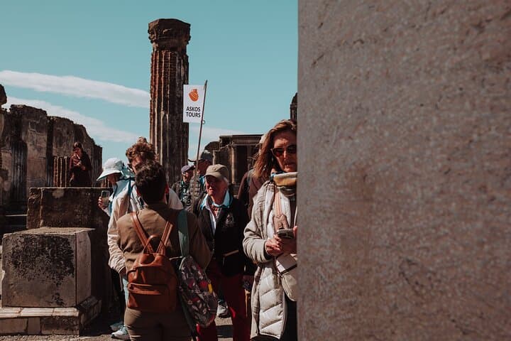 Escursione in piccoli gruppi a Pompei e Ercolano da Napoli — foto 3