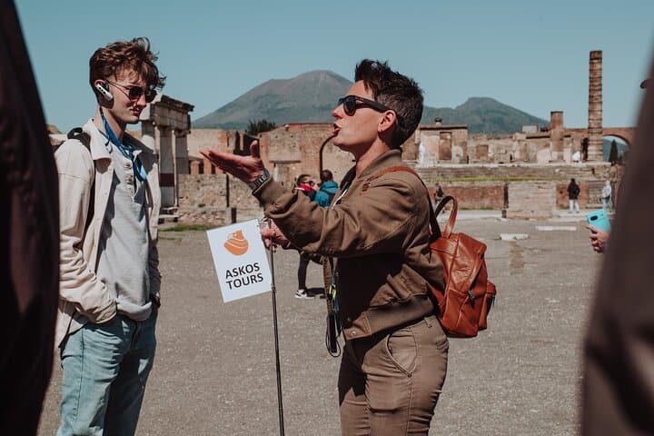 Escursione in piccoli gruppi a Pompei e Ercolano da Napoli — foto 4