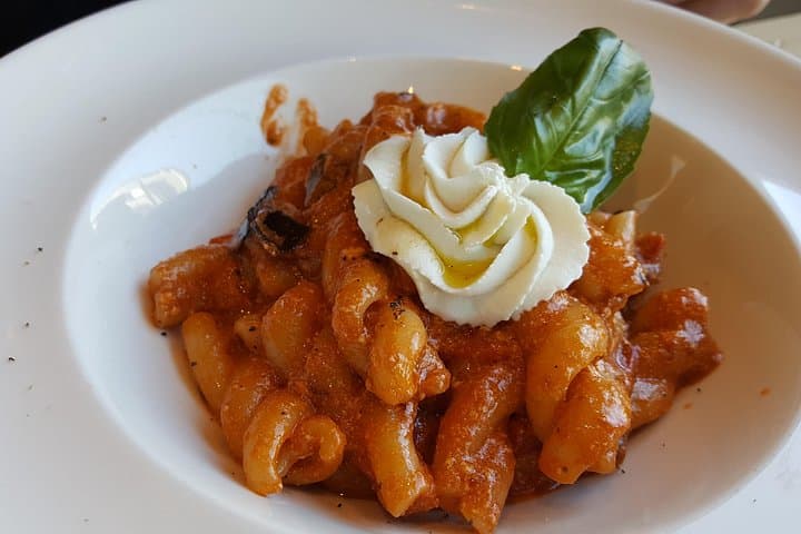 Tour Gastronomico di Napoli con Guida Locale — foto 5