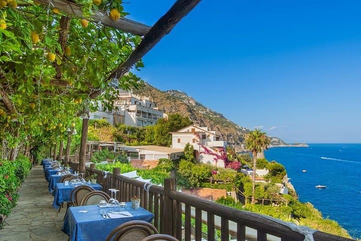 Costiera Amalfitana con Tempo Libero a Positano e Pranzo sul Mare